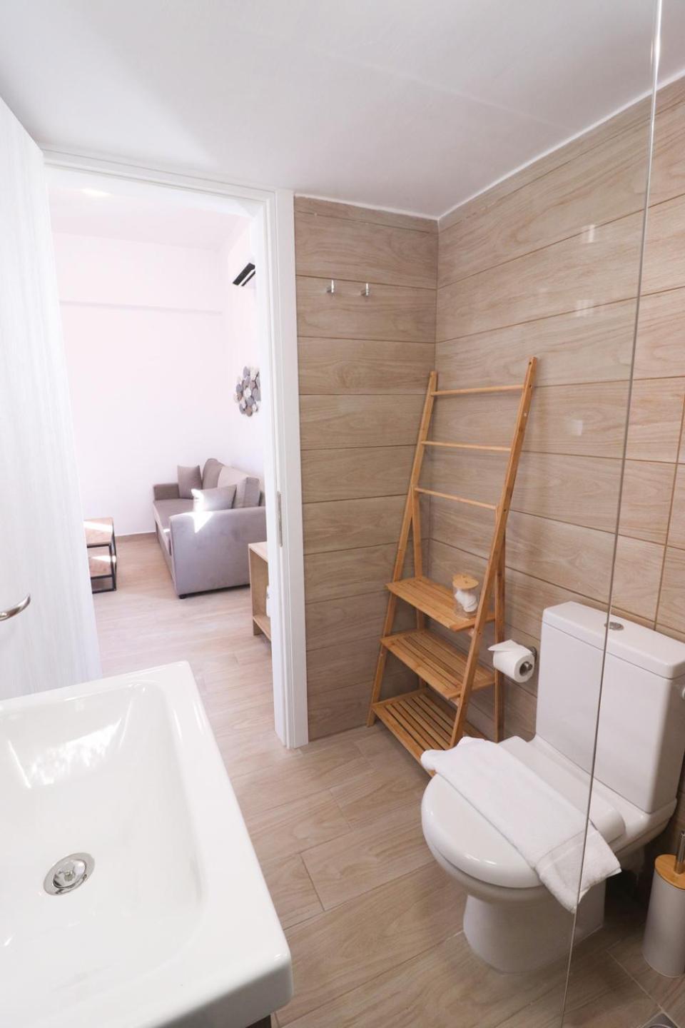 Emilia Suites Ермуполіс Екстер'єр фото